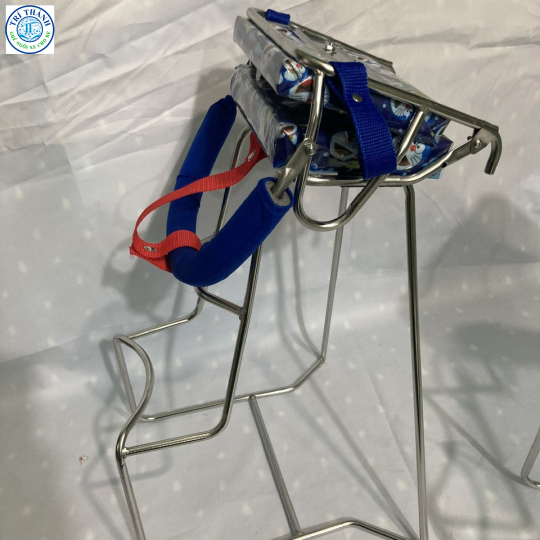 Ghế inox có vòng  xe tay ga
